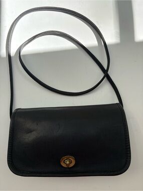 Vintage Coach Dinky Bag 5505 Black Leather NYC Made Brass Turnlock Crossbody